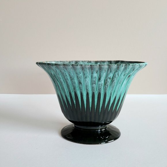 Evangeline Canada Ceramic planter - Picture 1 of 6